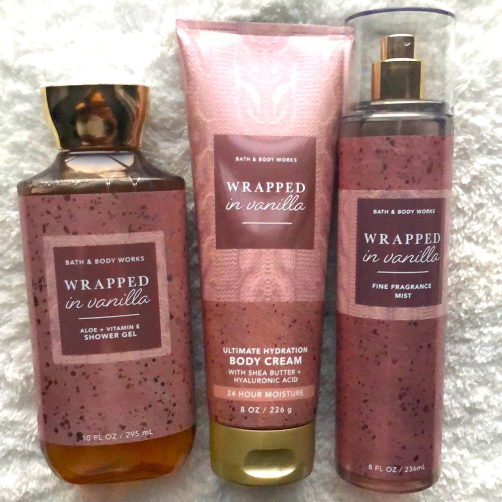 Bath and Body Works Wrapped In Vanilla